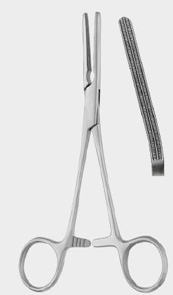 Затискач ДАРДИКА (DARDIK) атравматичний, 17 см (сm), вигнутий під кутом 15°. Бренд: Zepf (Зепф).